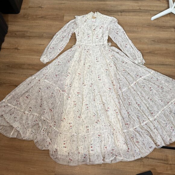 Vintage Gunne Sax White Floral Tiered Maxi Dress Prairie Ethereal Cottagecore S - Picture 7 of 15
